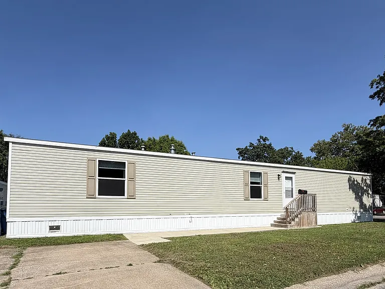 400 Wonderland Dr — Photo 1