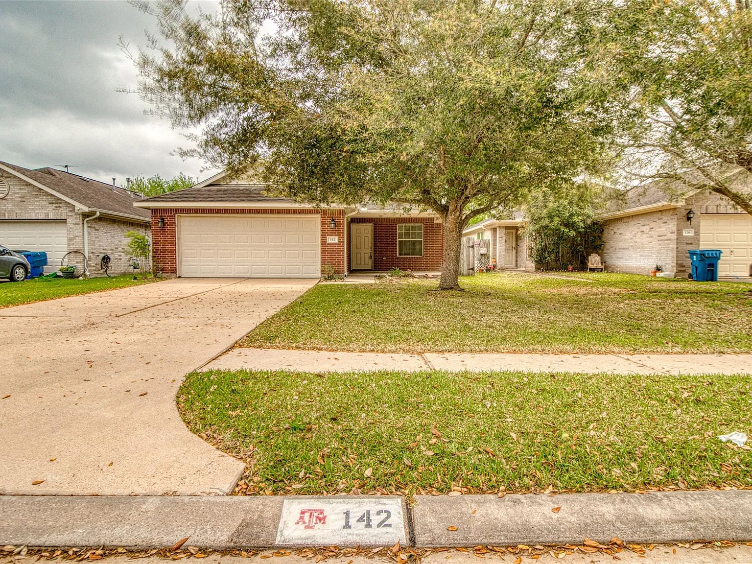 3 bed, 2.0 bath, 1456 sqft, $1,975 — Photo 1