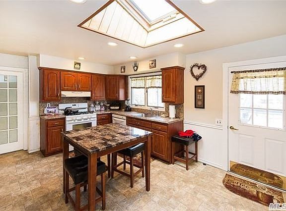 3rd image of 3 Marlin Dr