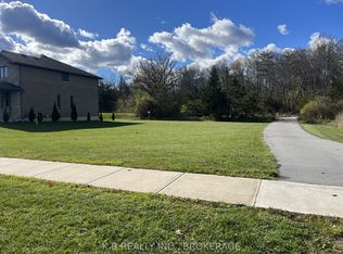 104 Cherrywood Pkwy, Greater Napanee, ON K7R 3L1