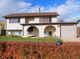 1136 S Cribbon Ave, Cheyenne, WY 82007