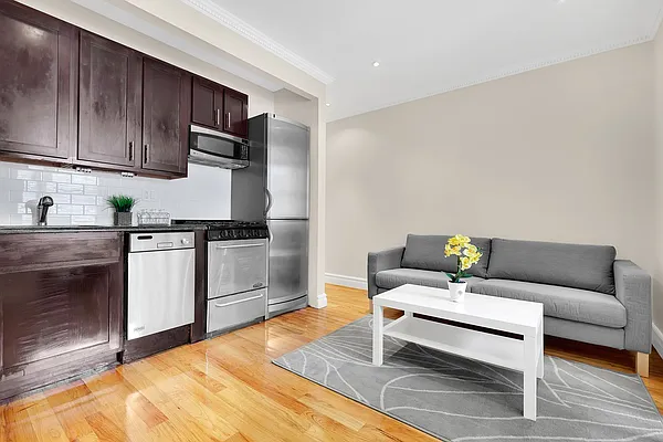 Rented by Cooper & Cooper Real Estate | media 11