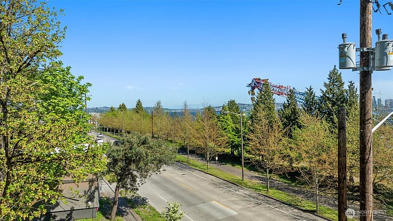 3rd image of 23 XX Harbor Avenue SW