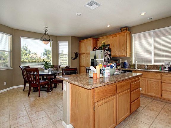 5th image of 2974 Tilbury Way