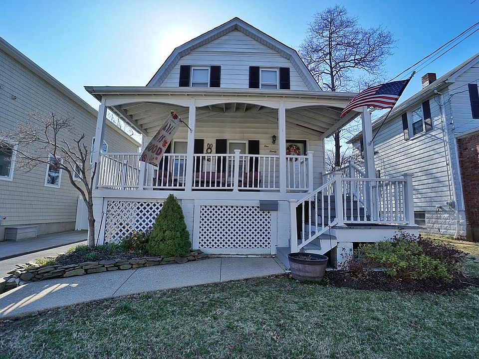 1st image of 120 Bedell Ave
