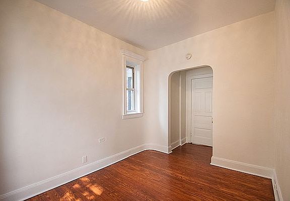 3rd image of 5 E 94th St APT 2B