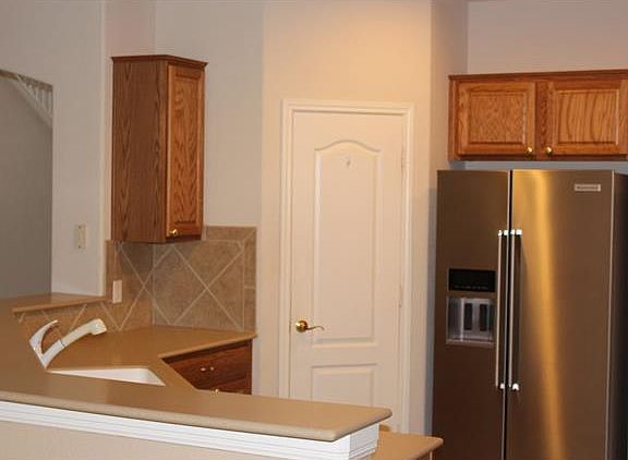 2nd image of 2104 Nan Ln