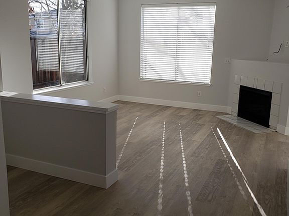 3rd image of 373 Maeve Ct