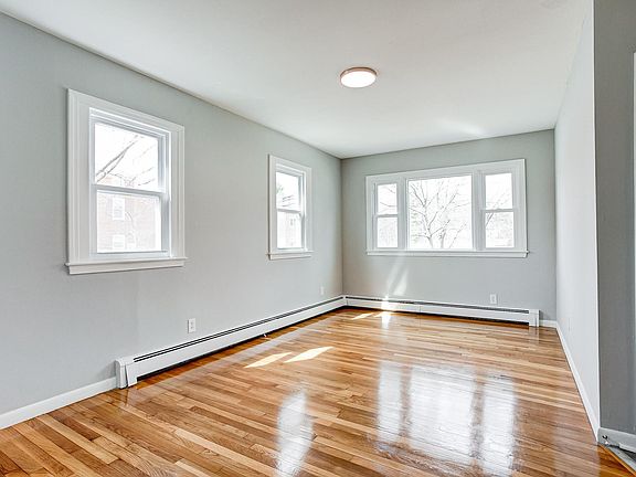 3rd image of 20-24 East St #9336f3855