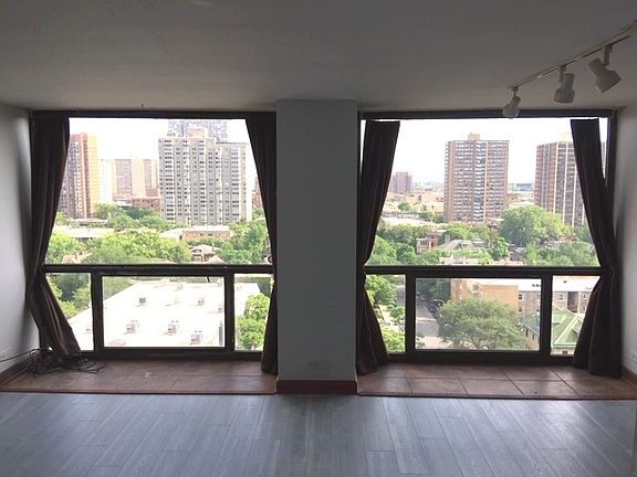 3rd image of 4343 N Clarendon Ave APT 1401