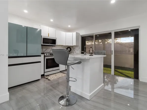 2502 NW 48th St, Fort Lauderdale, FL 33309