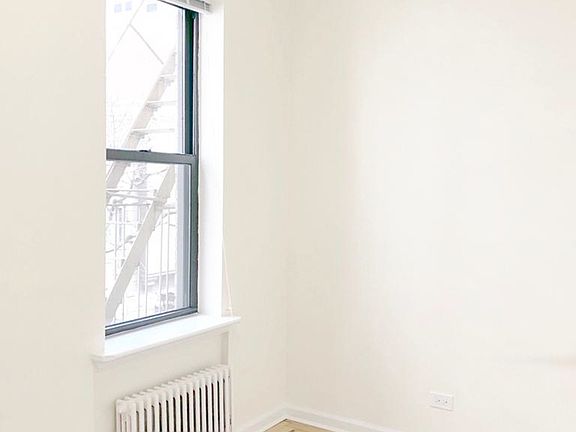 3rd image of 214 E 51st St APT 2K