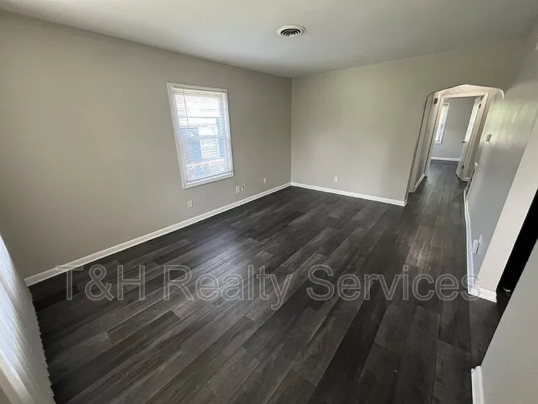 4358 Norwaldo Ave — Photo 2
