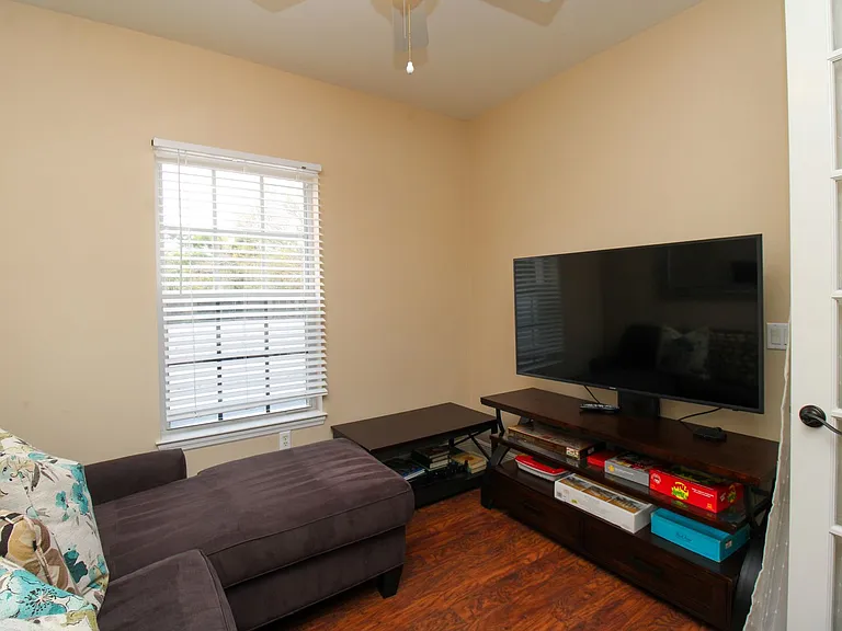 1360 Sweetwater Cv #202 — Photo 28