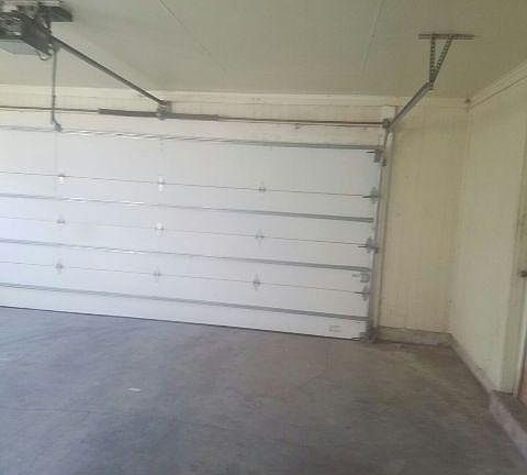 5th image of 305 N Macarthur Cir