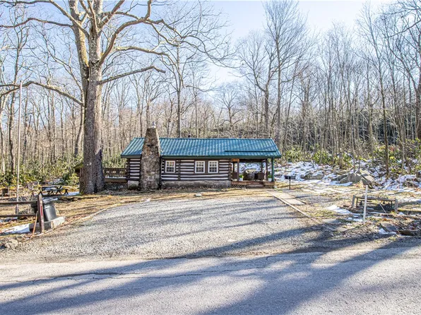 124 New Beaver Creek Rd, Markleysburg, PA 15459