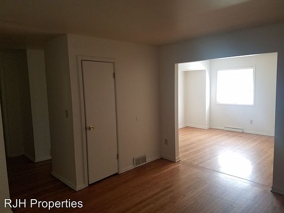 4th image of 6330 W Florist Ave APT 3