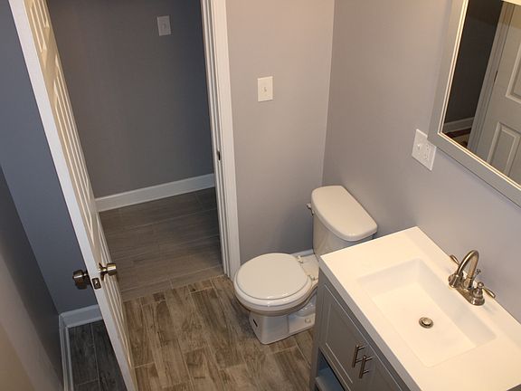 5th image of 6349 S Bishop St
