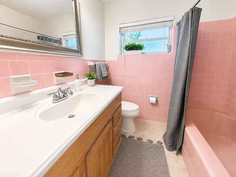 Bathroom #1 with full tub.