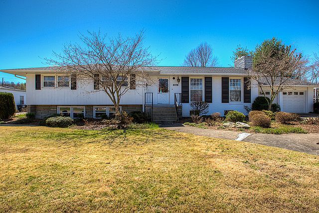 1st image of 2228 Hermitage Dr