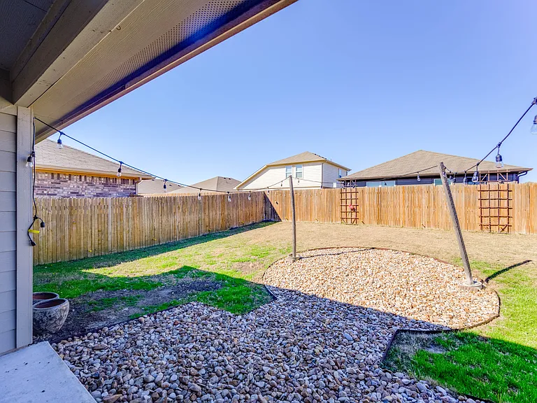 5800 Montrelia Dr — Photo 31
