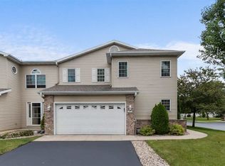 1027 E Green Tree Ct APT C, Appleton, WI 54915