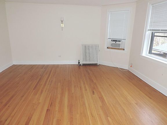 Living room - 2
