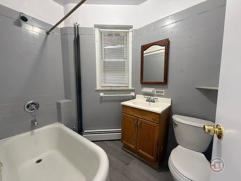 1537 McDonald St #2 — Photo 1