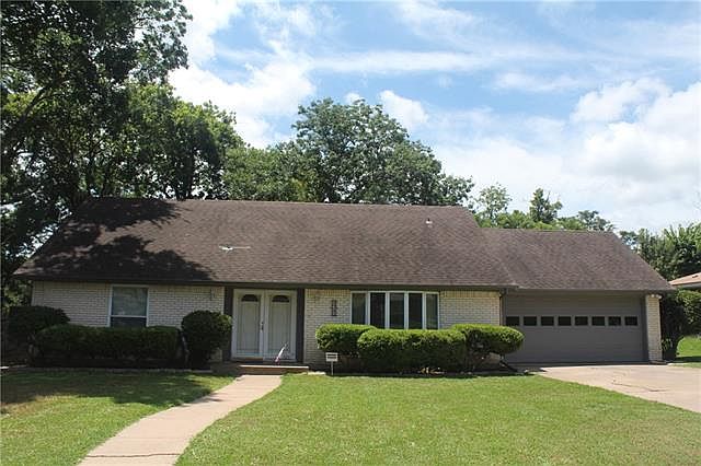 1st image of 418 Tanglewood Dr