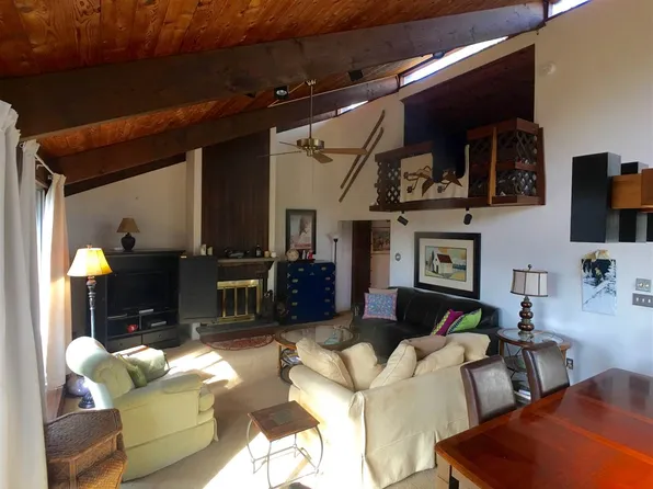 9 Murray Hill Rd S #9, Manchester Center, VT 05255