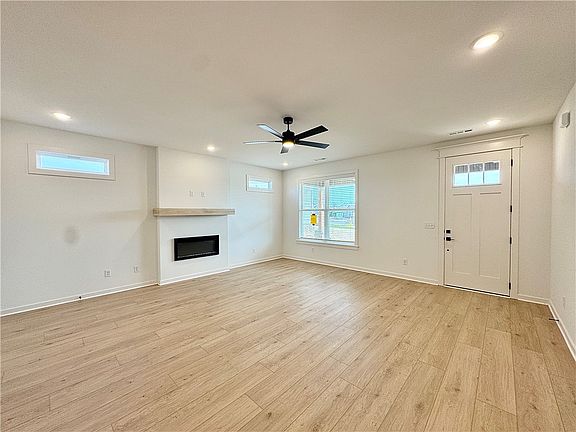 2nd image of 2631 Relaxation Ave