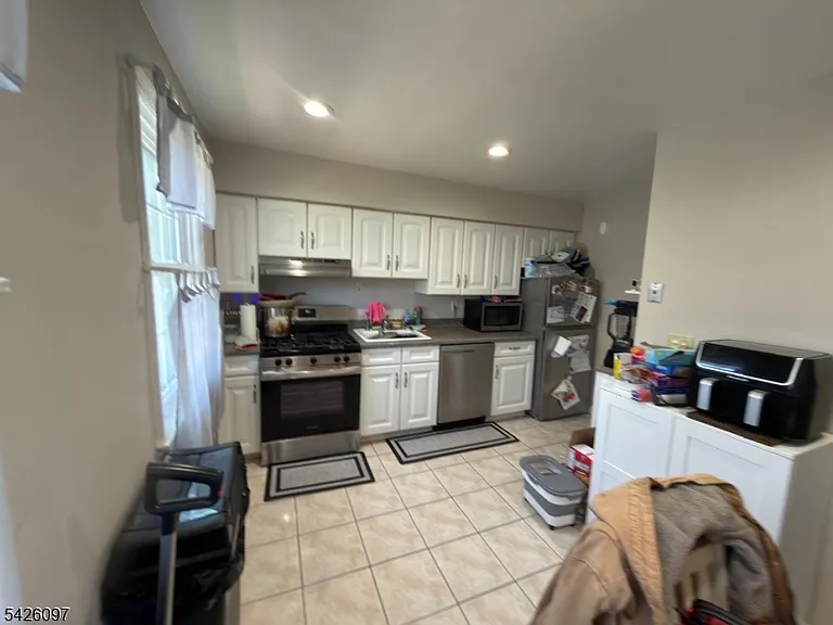 1 Bashford Ave #F-F1 — Photo 3