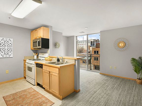 3rd image of 333 W Mifflin St Unit 3040