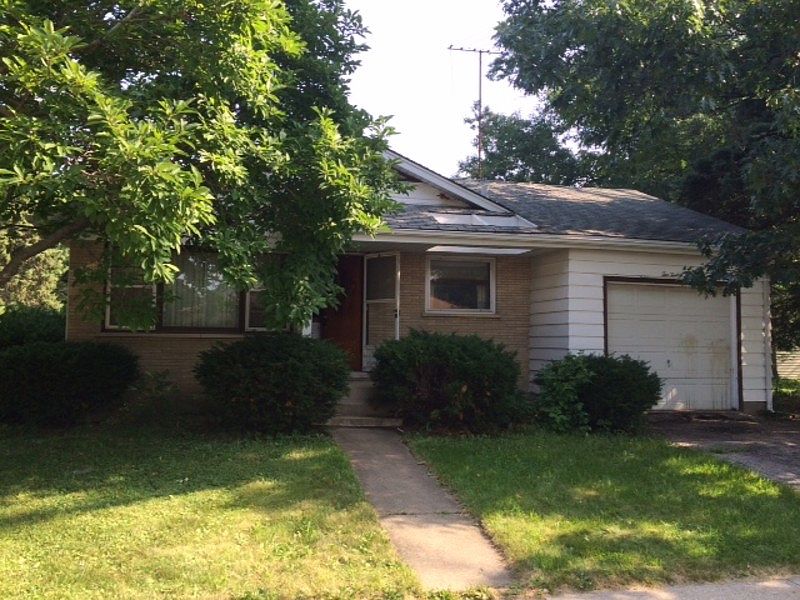 1st image of 212 W Vermont St