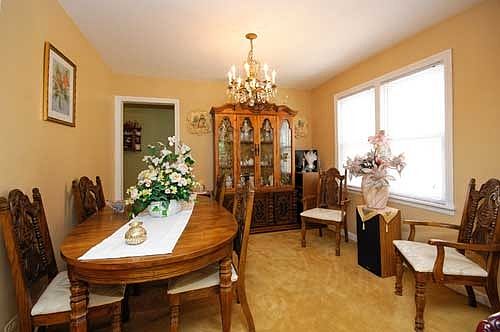 5th image of 5530 N Kimball Ave #2N