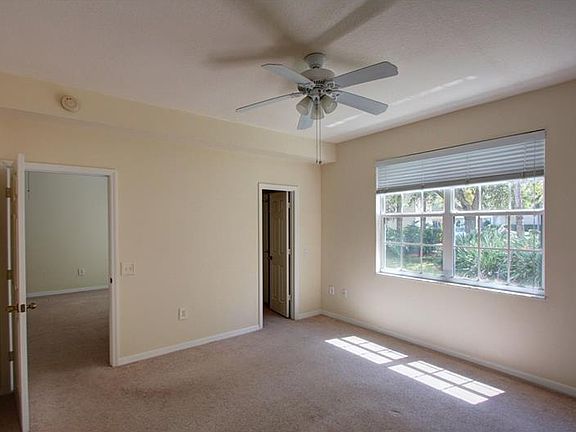 5th image of 4200 Castlebridge Ln Unit 1912