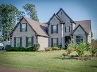 4765 Bakersfield Dr, Nesbit, MS 38651