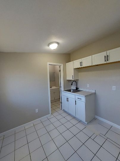 2nd image of 291 Lowell Ave #6