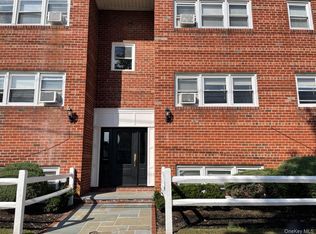 133 Dubois Ave APT A9, Valley Stream, NY 11581