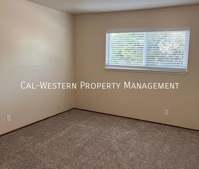 3056 Van Sansul Ave #8 — Photo 3