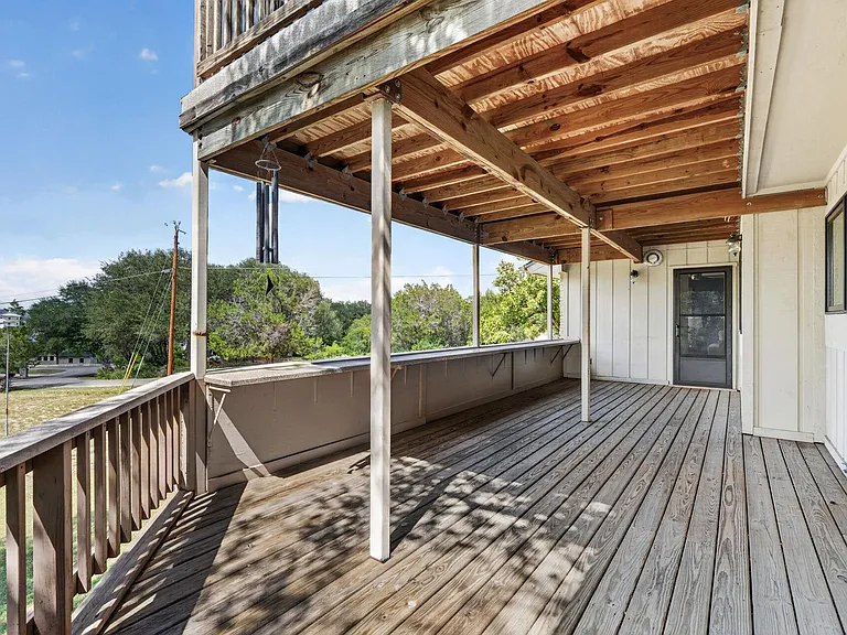 700 Rogart Dr — Photo 22