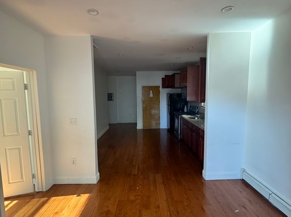 72 Avenue C APT 3