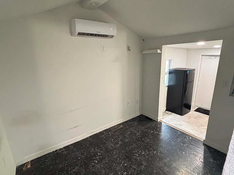 6004 Murray Hill Dr #4 — Photo 5