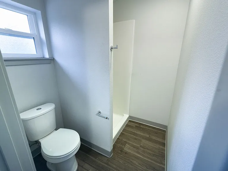 Elegant, Efficient Studios in Beautiful Delridge! — Photo 17