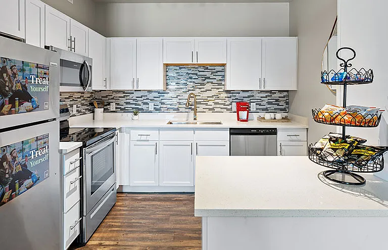 Parallax @ Georgetown Apartments — Photo 1