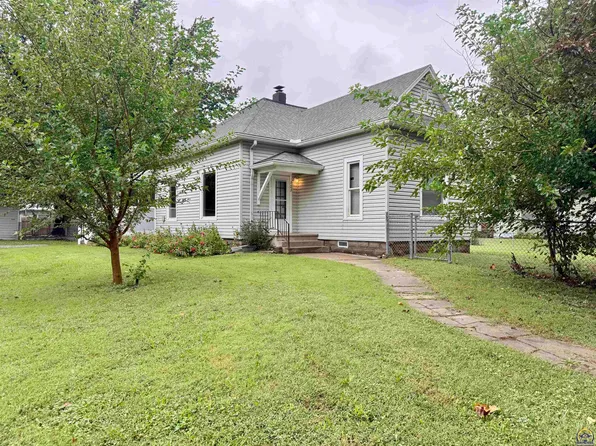 703 NE Green St, Topeka, KS 66616