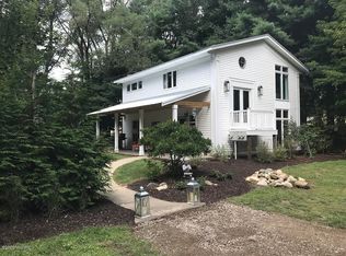 314 Union St, Douglas, MI 49406
