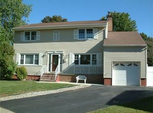 4 Bobing Ct, South Plainfield, NJ