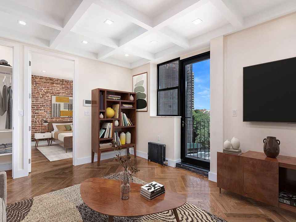1st image of 941 Washington Ave #328