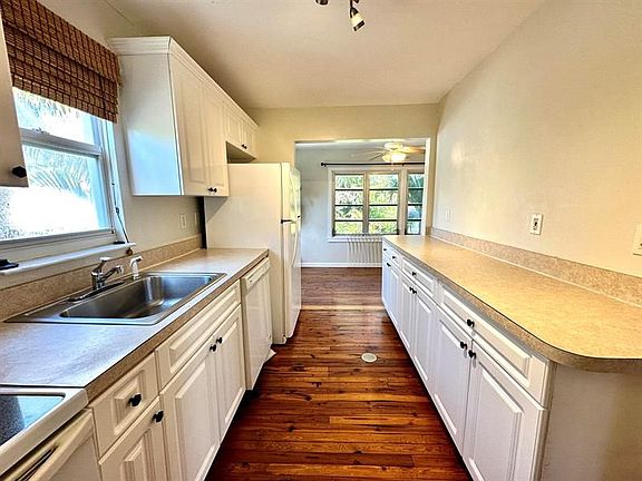5th image of 415 6th Ave N #1/2